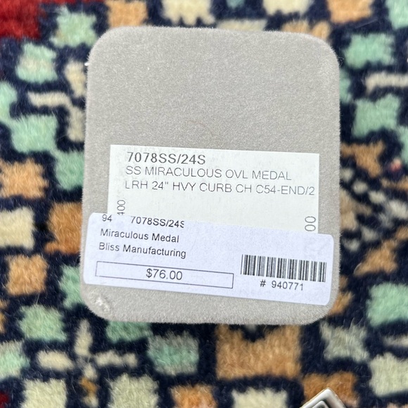 Sterling Silver Miraculous Mother Mary Religious Medal Necklace Heavy Chain - Picture 3 of 3